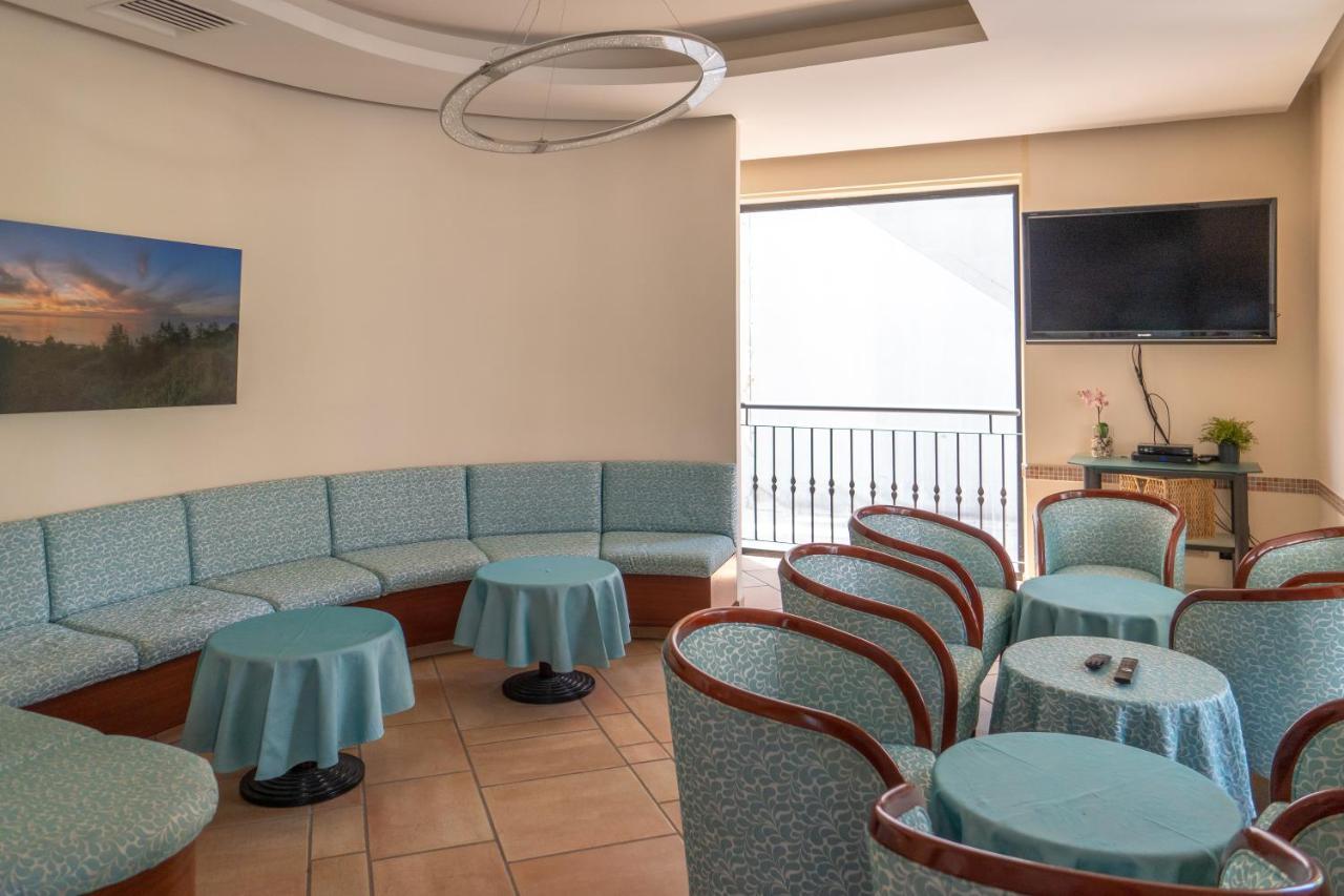 רימיני Hotel Tiglio מראה חיצוני תמונה
