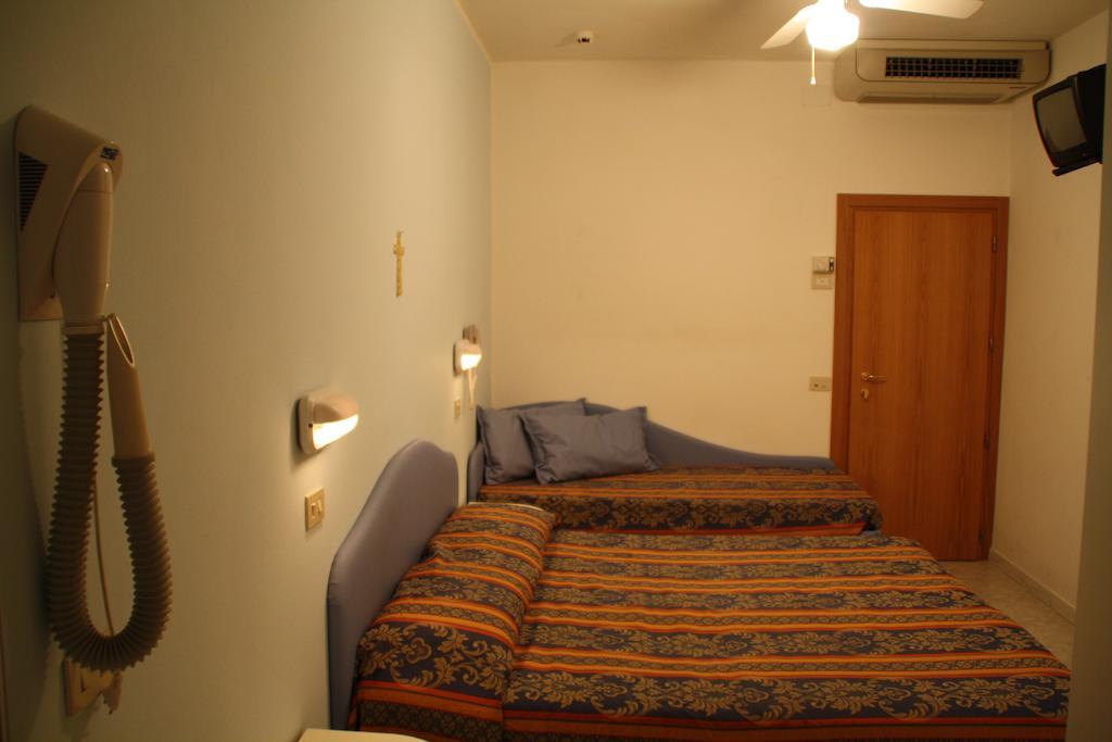 רימיני Hotel Tiglio חדר תמונה