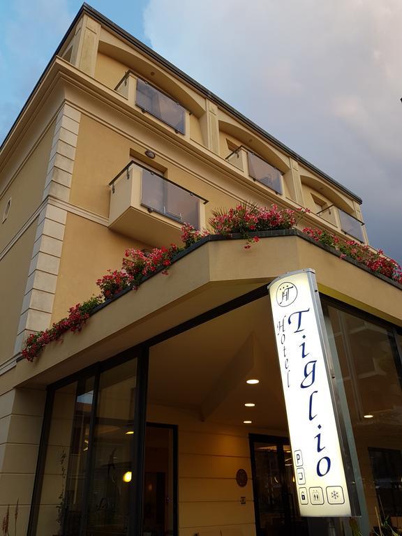 רימיני Hotel Tiglio מראה חיצוני תמונה