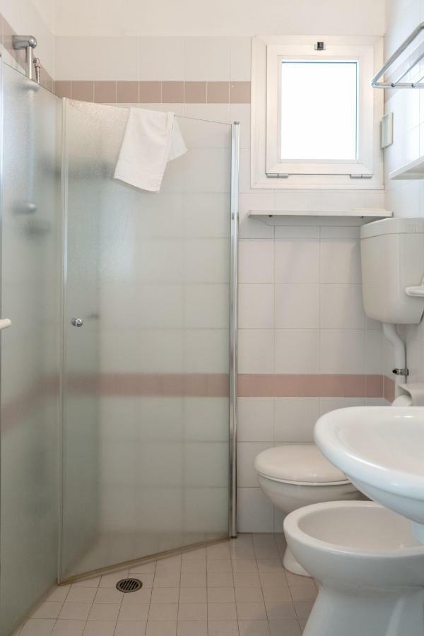 רימיני Hotel Tiglio מראה חיצוני תמונה
