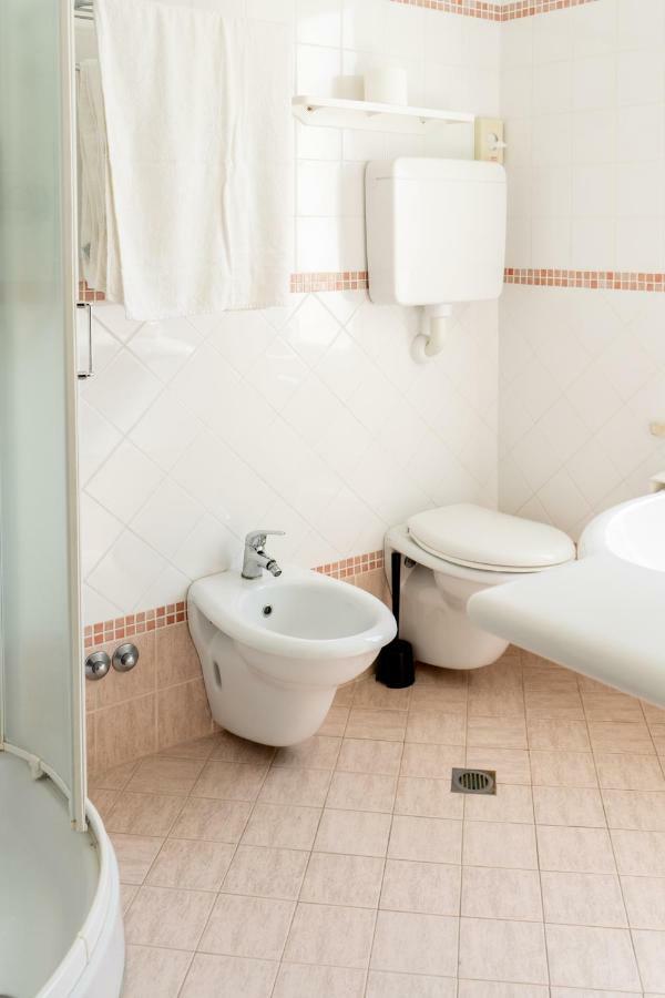 רימיני Hotel Tiglio מראה חיצוני תמונה